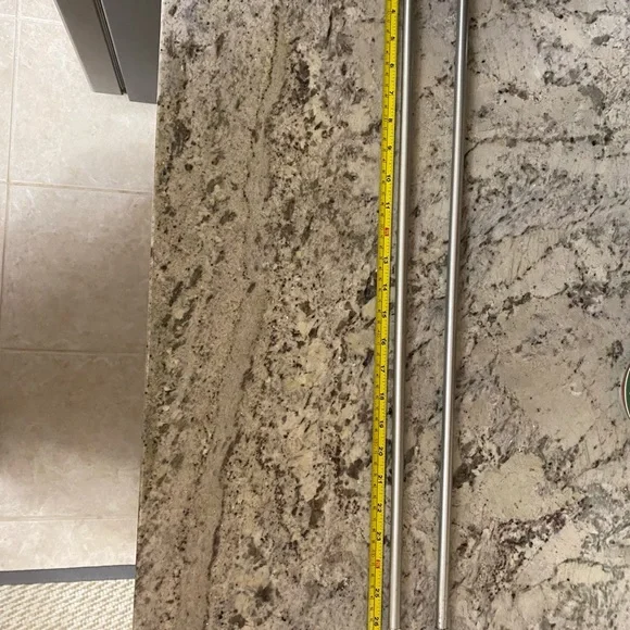 EUC 3 cafe curtain rods-silver-see photo for measurement and extension - Picture 3 of 3